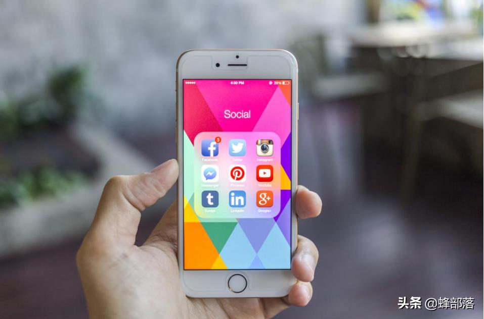 擁抱農(nóng)村電商,小伙一部手機(jī)創(chuàng)業(yè),月入過(guò)萬(wàn)已是小目標(biāo),值得學(xué)習(xí)