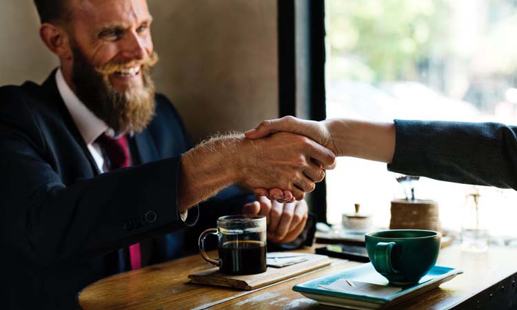 00后什么行業出路好-00后吃香行業-專在家創業網