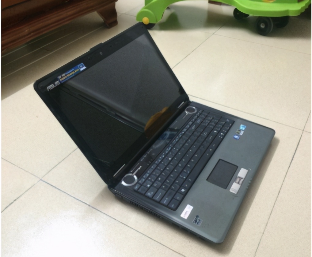 小伙用1000元，撬動600萬的生意，背后商業模式引發深思