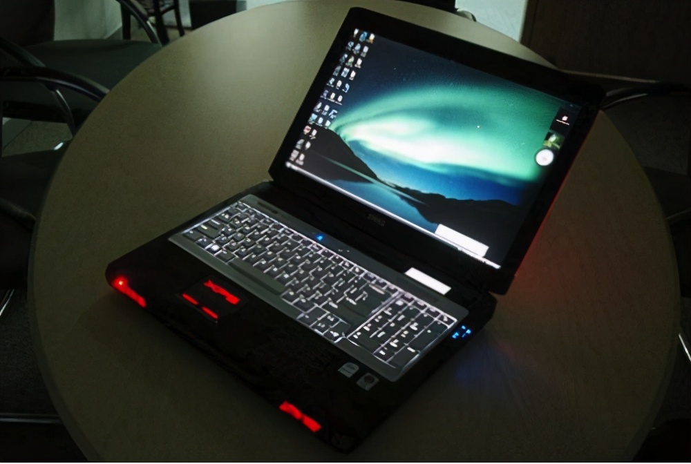 小伙用1000元，撬動600萬的生意，背后商業模式引發深思