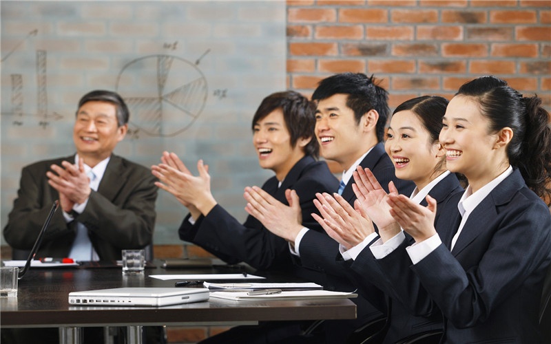 沒有資源、沒有資金的普通人，想白手起家，應該從哪些方面著手？