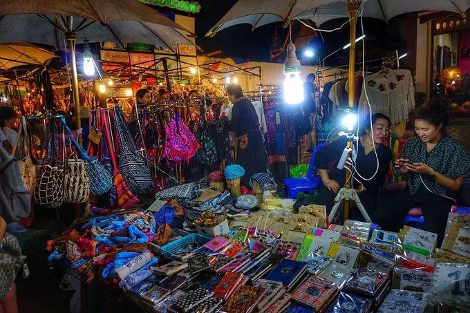 以下三個項(xiàng)目小本生意,在你的認(rèn)知的范圍內(nèi),你會去做你的副業(yè)嗎