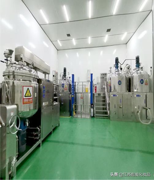 我想做代加工怎么找廠家?選用優(yōu)質(zhì)化妝品代加工廠家標準,看看不吃虧-專在家創(chuàng)業(yè)網(wǎng)