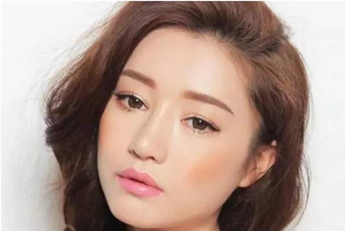 “新手化妝”保姆級(jí)教程來(lái)啦，助你打開化妝世界的第一道門