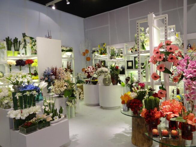 女人開什么實體店比較穩(wěn)(五個縣城適合女人做的生意)-專在家創(chuàng)業(yè)網(wǎng)