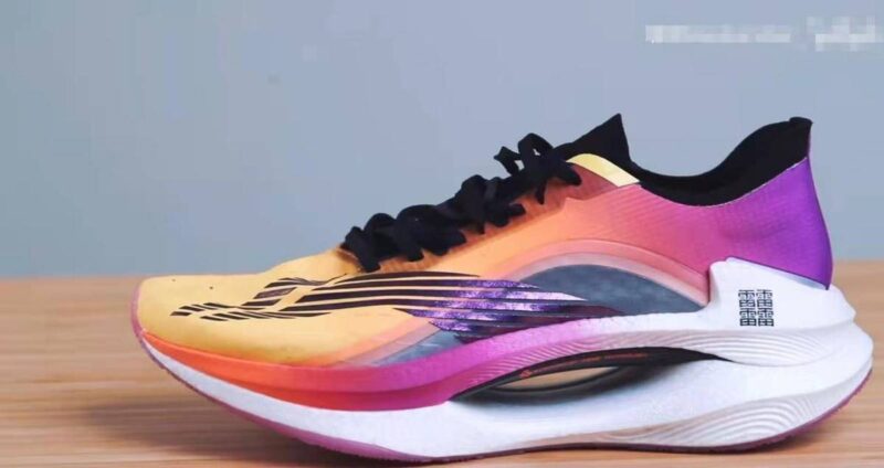 女運動鞋排行榜前十名(女士運動鞋品牌排行榜)-1 女運動鞋排行榜前十名(女士運動鞋品牌排行榜)-1