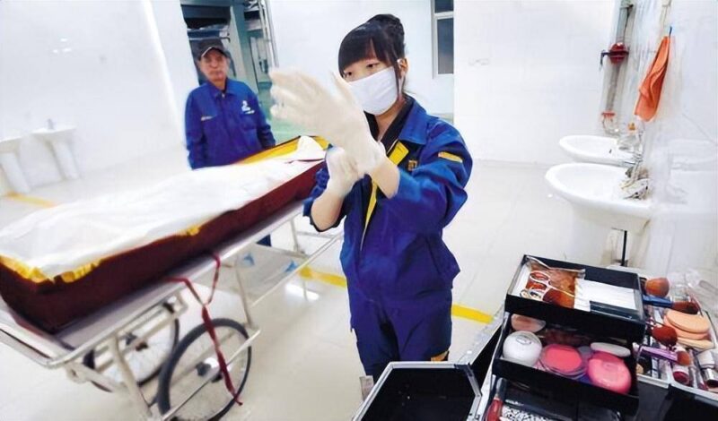 入殮師一般工資多少-1