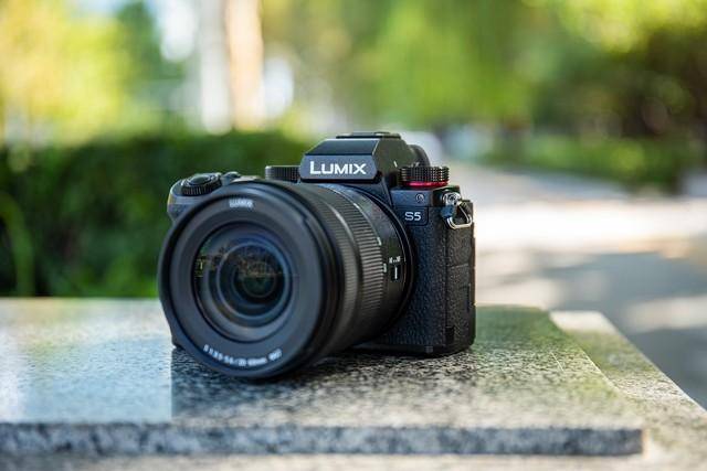 索尼微單全畫幅相機排行(性價比最高的微單相機排行榜)-1