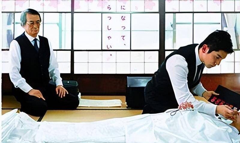 入殮師一般工資多少-1