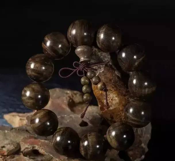 名貴木材排名前十名(中國名貴木材排行榜及圖片)-1