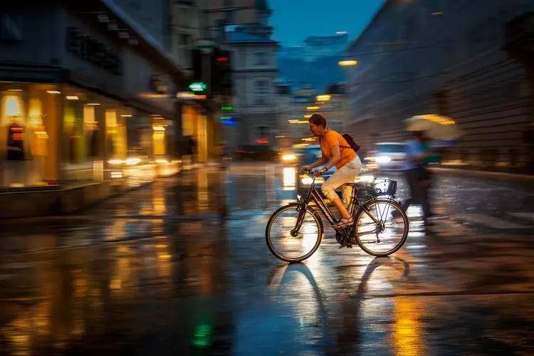 縣城開什么店賺錢快且穩-1 縣城開什么店賺錢快且穩-1