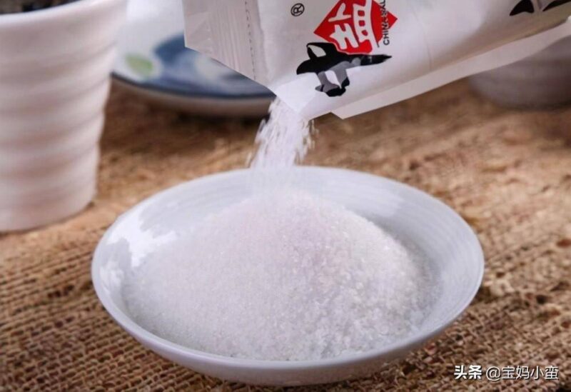 衣服掉色了怎么能恢復原來的顏色-1