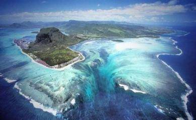 全球最美十大海島(世界十大海島排行榜)-1 全球最美十大海島(世界十大海島排行榜)-1