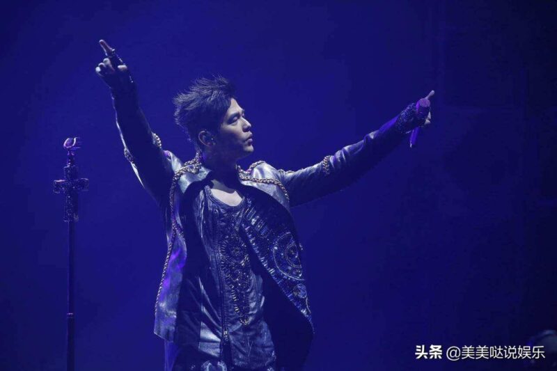 最悲傷的歌曲排行榜（周杰倫十首悲情情歌排行）-1